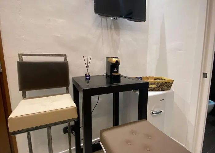 Mada's Deluxe * Bari