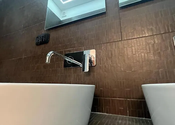 Mada's Deluxe * Bari